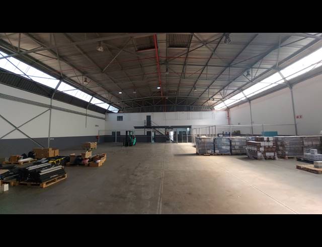 1,696M² WAREHOUSE TO LET IN RANDJESPARK